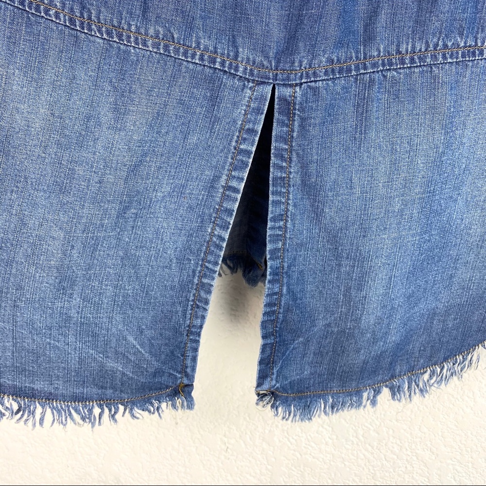 Cloth & Stone Chambray Denim Fringe Hem Shirt XS - Picture 4 of 7